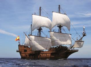 El Galeón ship