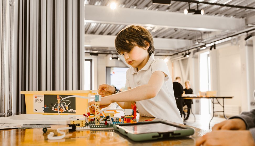 Junior Tech Holiday Club : LEGO Robotics - Wacky Vehicles