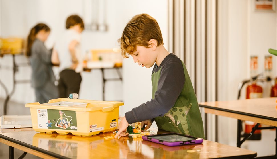 Junior Tech Holiday Club : LEGO Robotics - Game On!