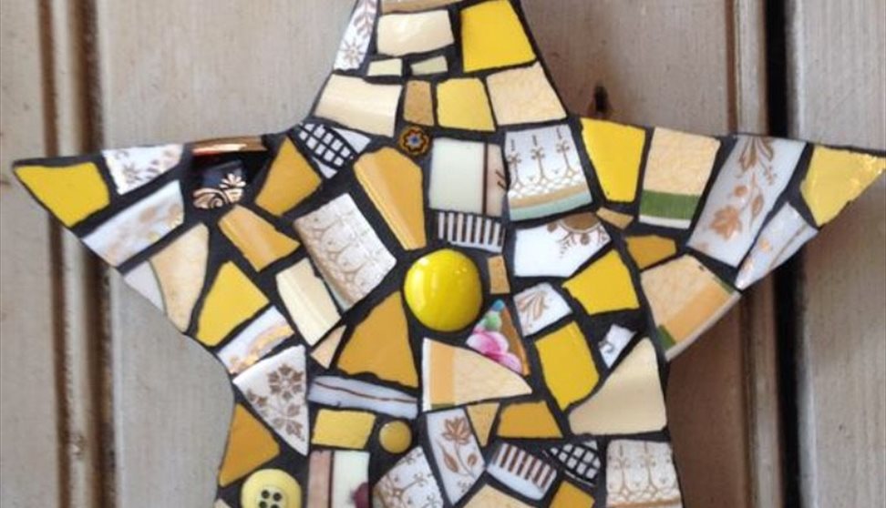 Planet Christmas: Festive mosaic star workshop