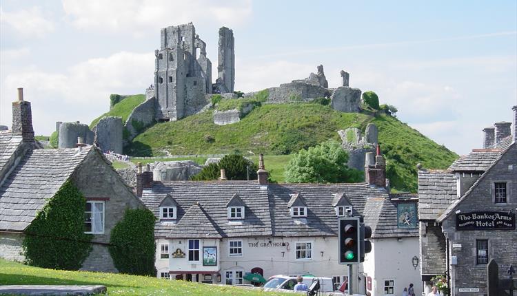 Discover Dorset Tours Corfe Village Bankes Arms Castle