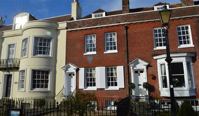 External photograph of the Charles Dickens' Birthplace Museum in Portsmouth