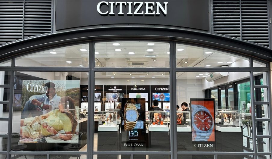 A photograph showing the outside of the Citizen watch shop at Gunwharf Quays