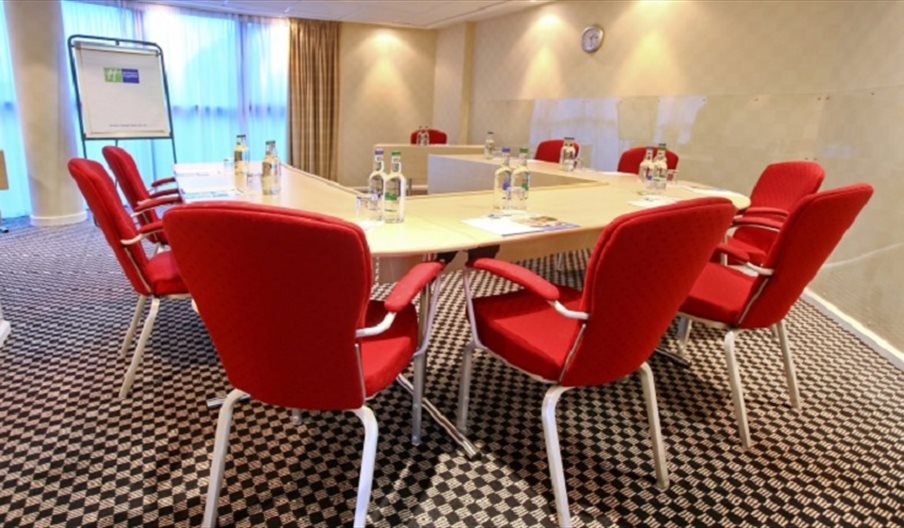 Holiday Inn Express Southampton M27 Jct7 meeting room