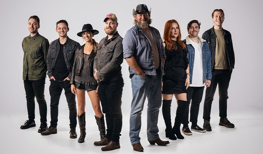 The line up for Nashville At Heart, comprising eight band members