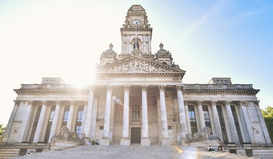 External shot of Portsmouth Guildhall