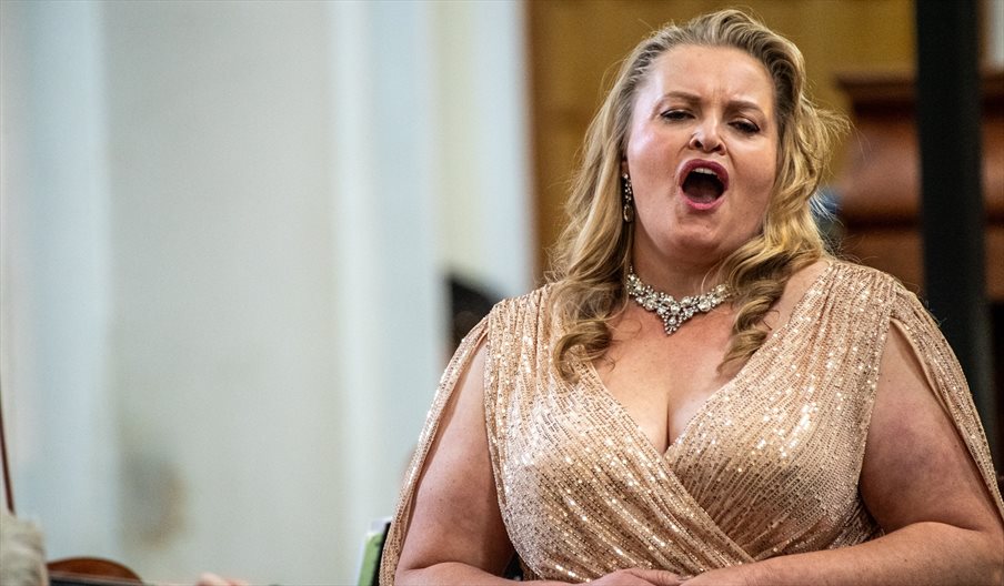 Soprano Jennifer Parker-Lummis performing live