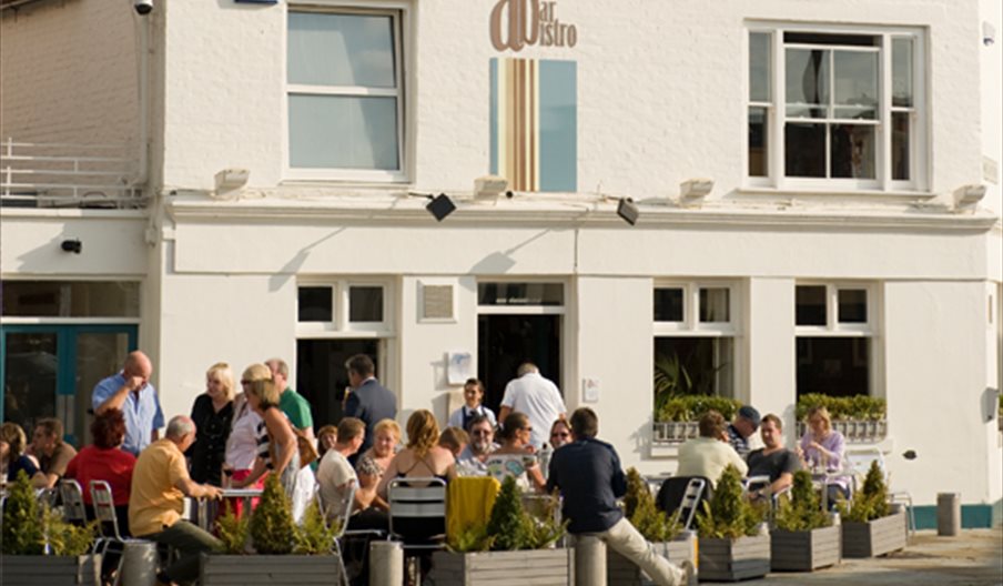 Dine al Fresco at aBar Bistro, Old Portsmouth