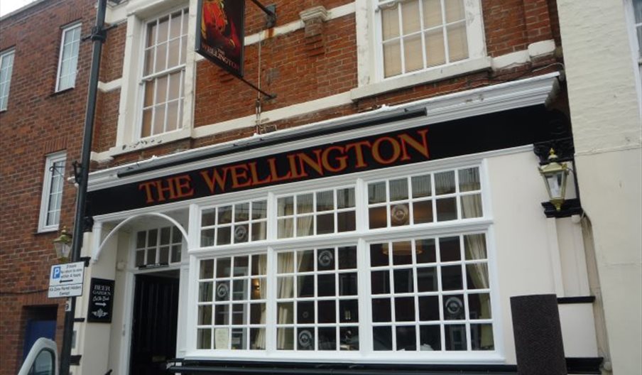 wellington kitchen lounge bar portsmouth
