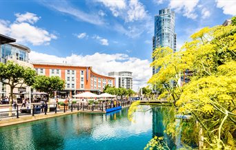 External photograph of the Holiday Inn Express at Gunwharf Quays