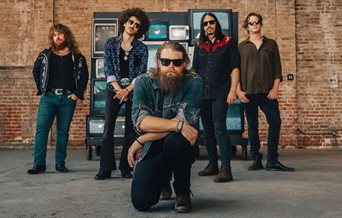 Robert Jon & The Wreck 2025 - photo by Rob Bondurant