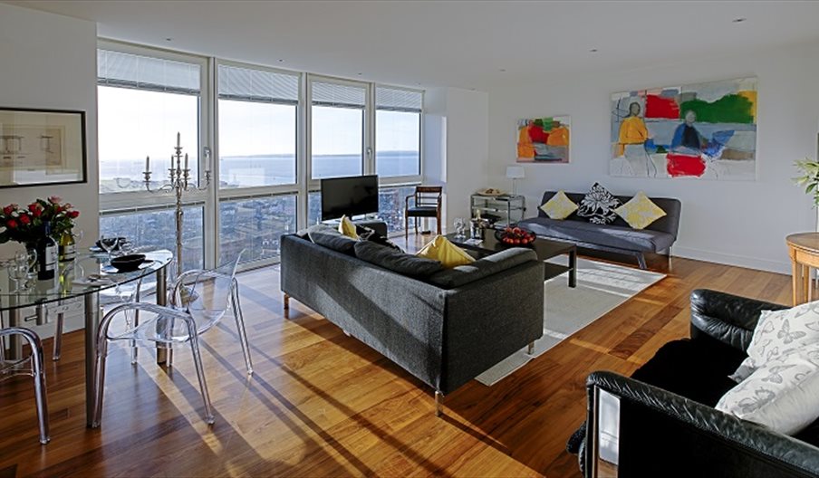 Living area of Superior 3 apartment with stunning views