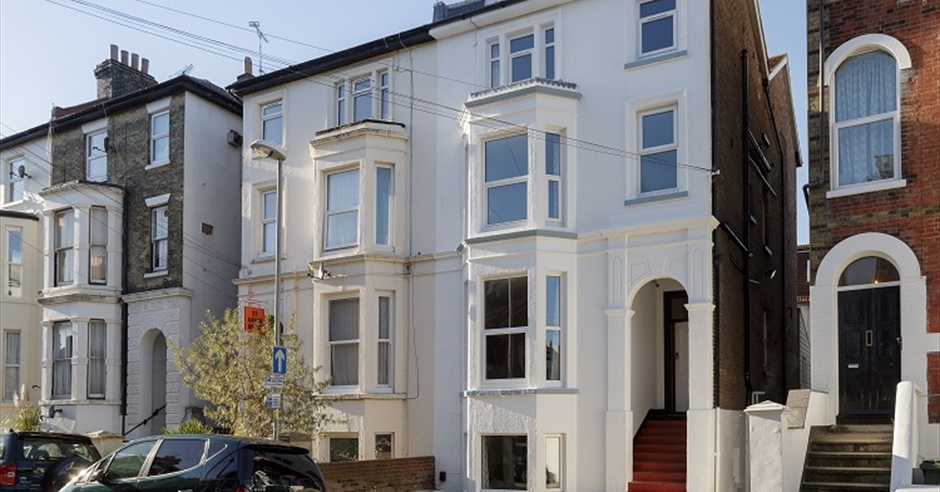 Blue Star House - Self-Catering in Southsea, Portsmouth - Portsmouth
