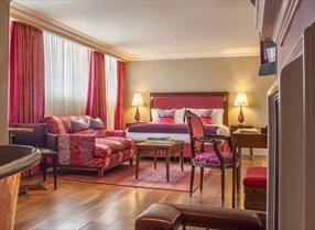 Roseate Reading Hotel room