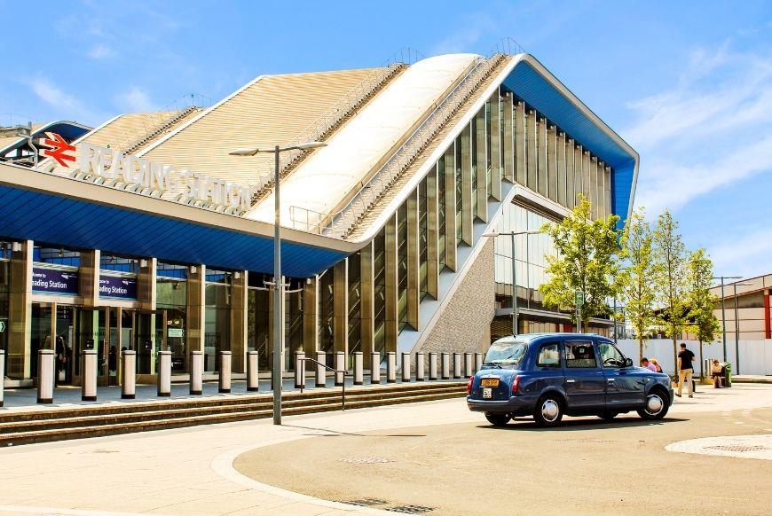 Taxi outside of Reading Station