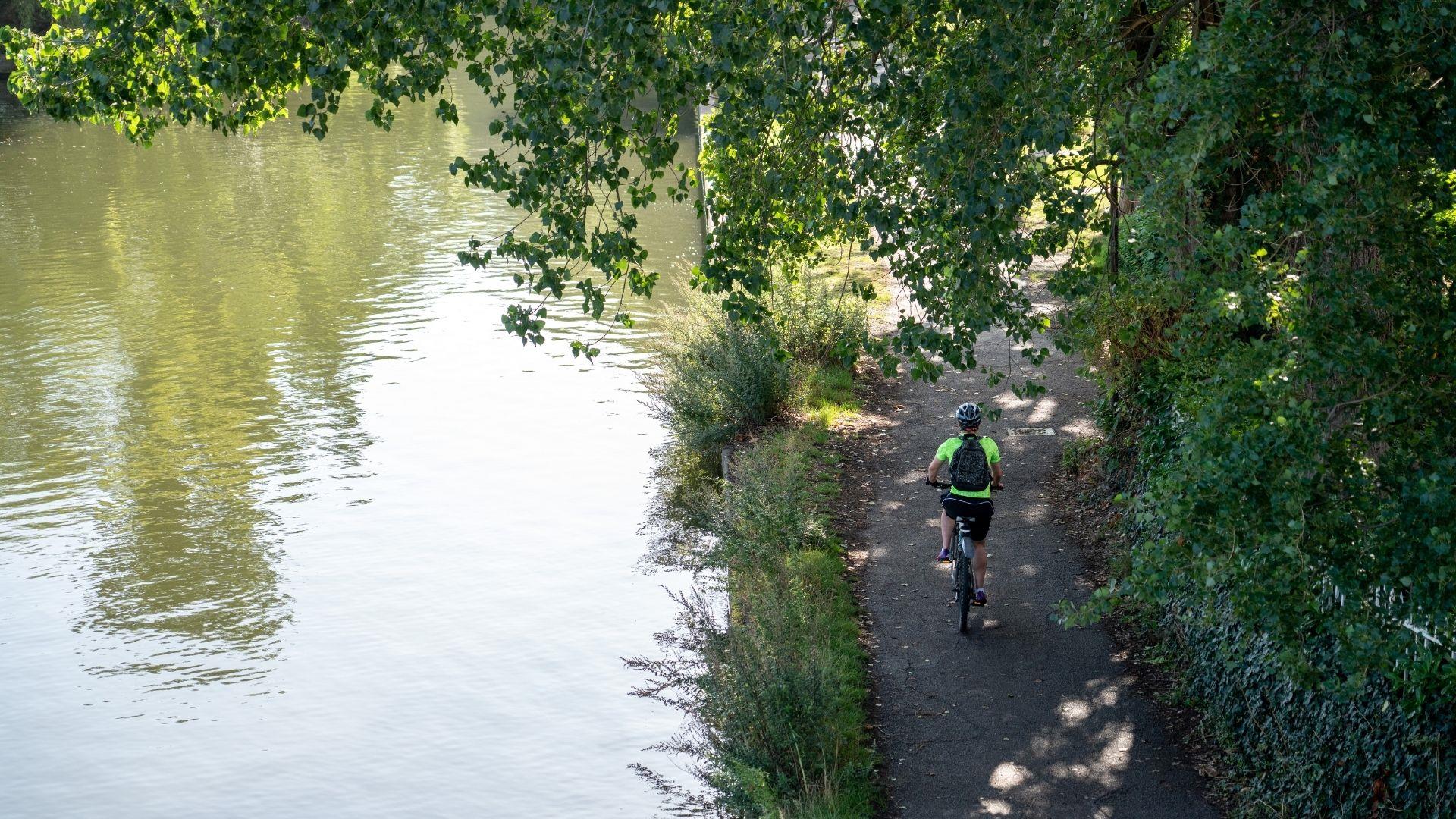 Cyclist Thames Path