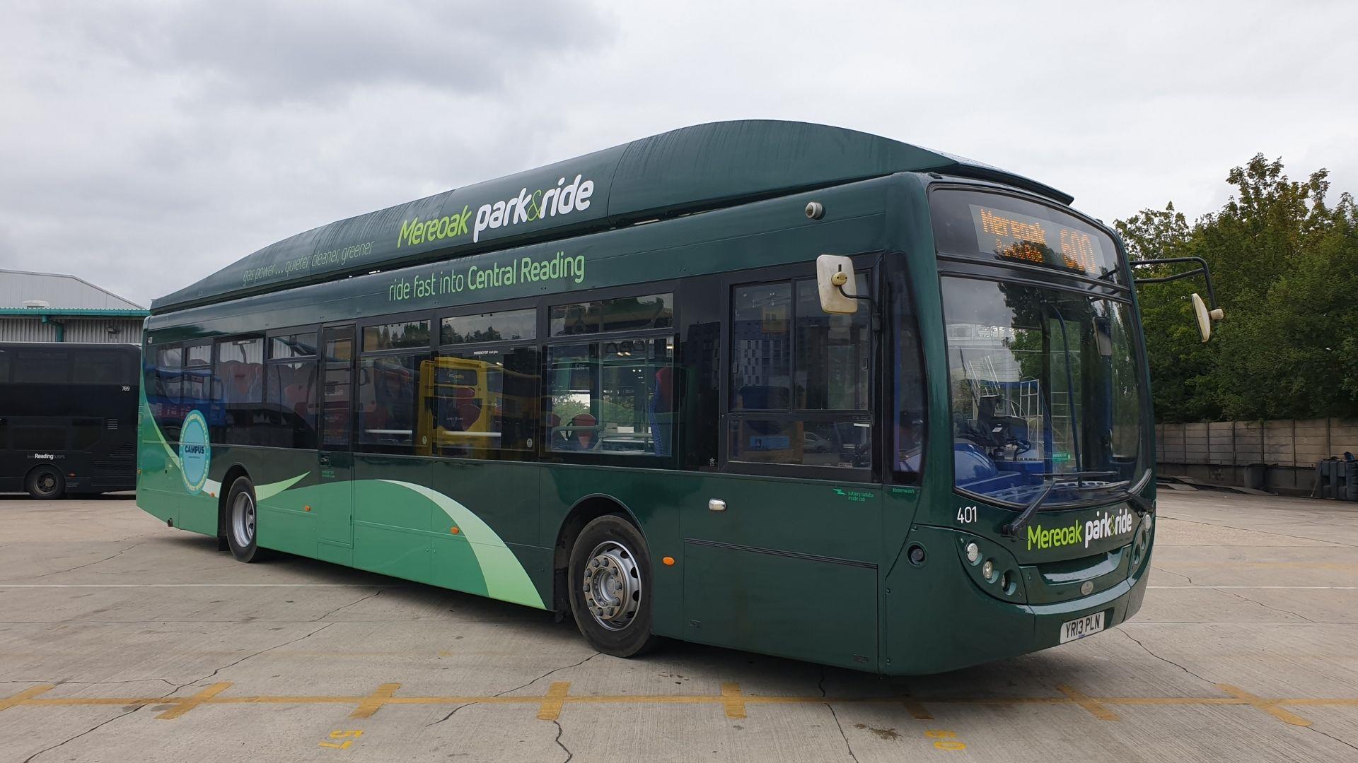 Green Mereoak park&ride bus in bus station