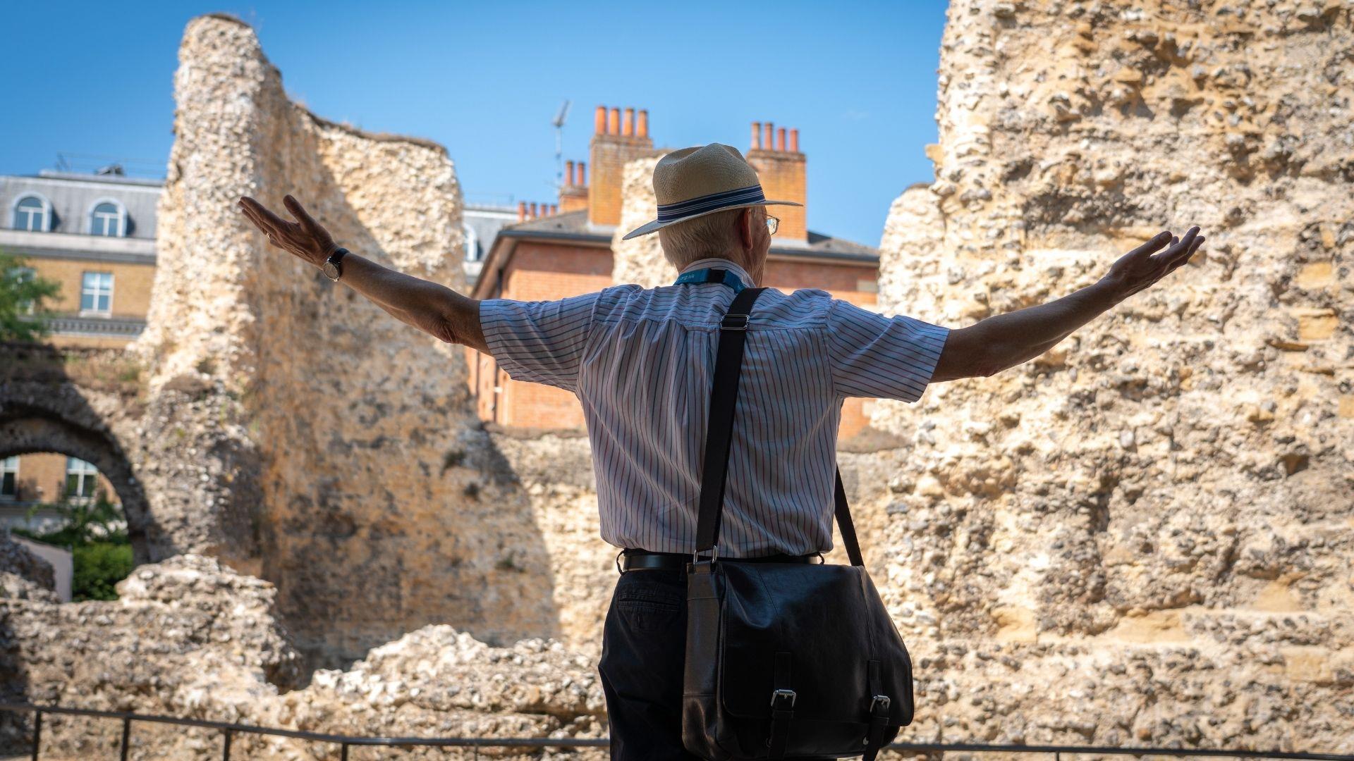 Tour Guide in Reading Abbey Ruins.