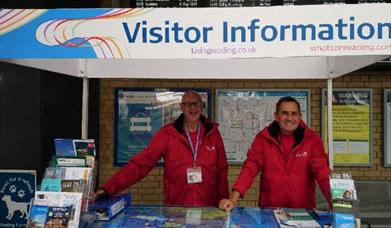 Welcome Ambassadors at Reading Station