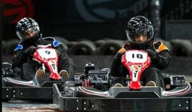 2 go karts racing