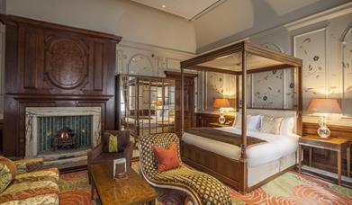 4 poster bed in historic wing of Roseate Hotel