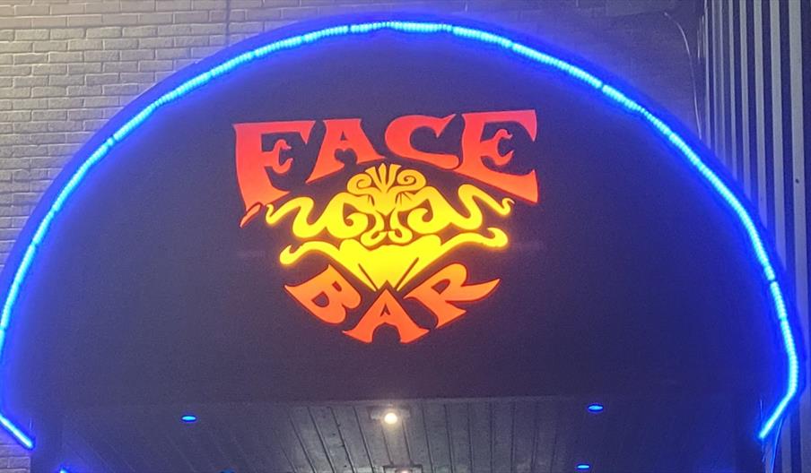 Facebar front