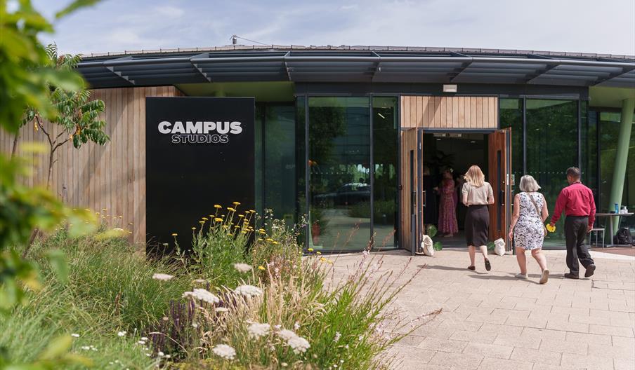 Campus studios ext