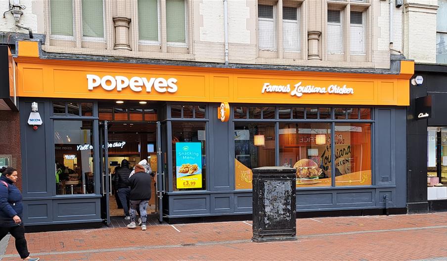 exterior of Popeye's