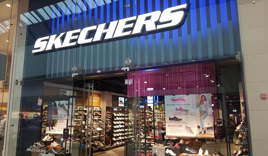 Elasticidad Vueltas y vueltas claridad Skechers - Shoe in READING, Reading - Visit Reading