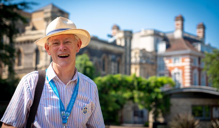 Blue Bade Guide Graham Horn in Forbury Gardens, Reading