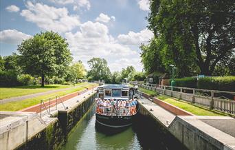 Caversham Princess with passengers onboard in Mapledurham Lock