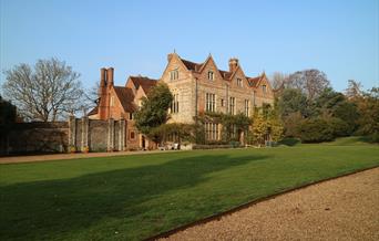 facade of house at Greys Court