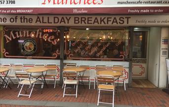 front of Munchees cafe