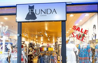 Funda shopfront