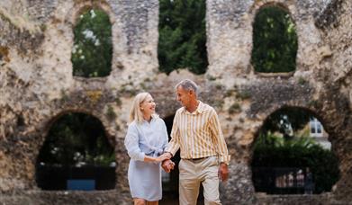 couple at Reading Abbey Ruins