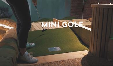 mini golf