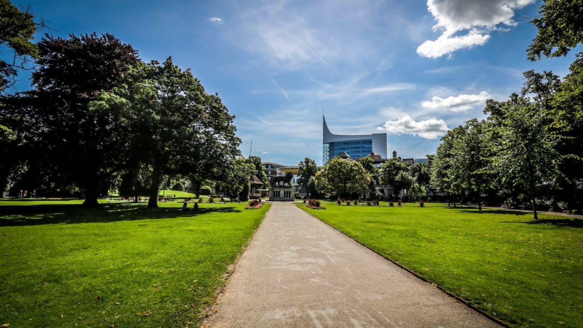 Forbury Gardens and the Blade