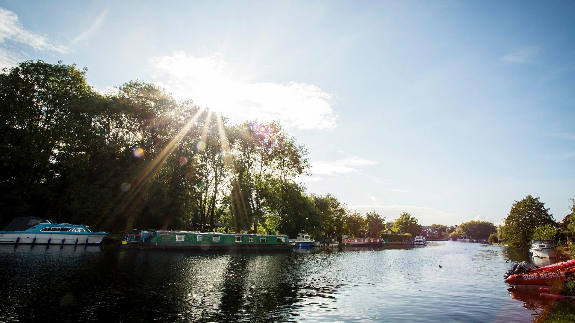 Boats along the Thames