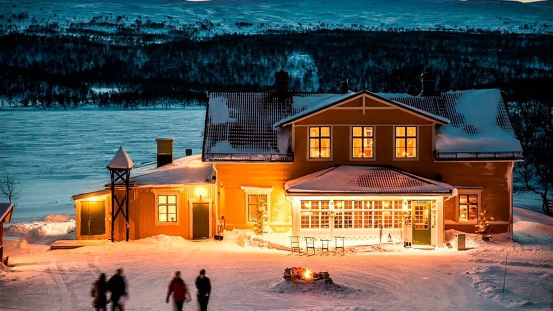 Et lyssatt Fjällnäs hotell