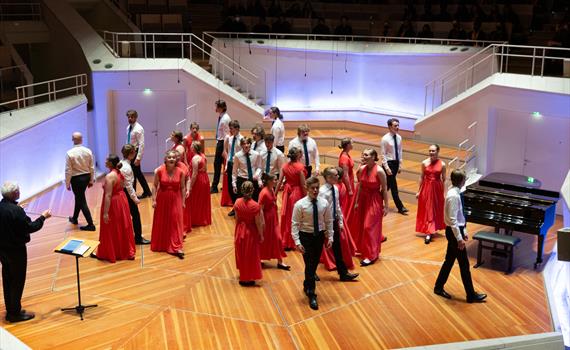 Defrost Youth Choir i Røros kirke