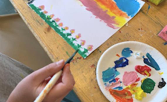 Barnestuggu - Kunstverksted med Kunst og Kaos
