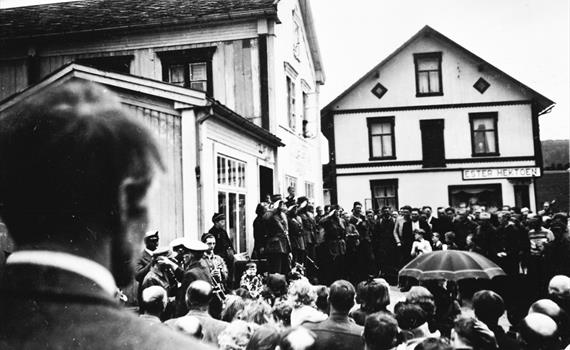 Fra fredsdagene 1945