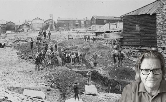 Ragnar Kokkvoll tildeles årets bergstadstipend under sitt foredrag på Rørosmuseet 4. oktober.