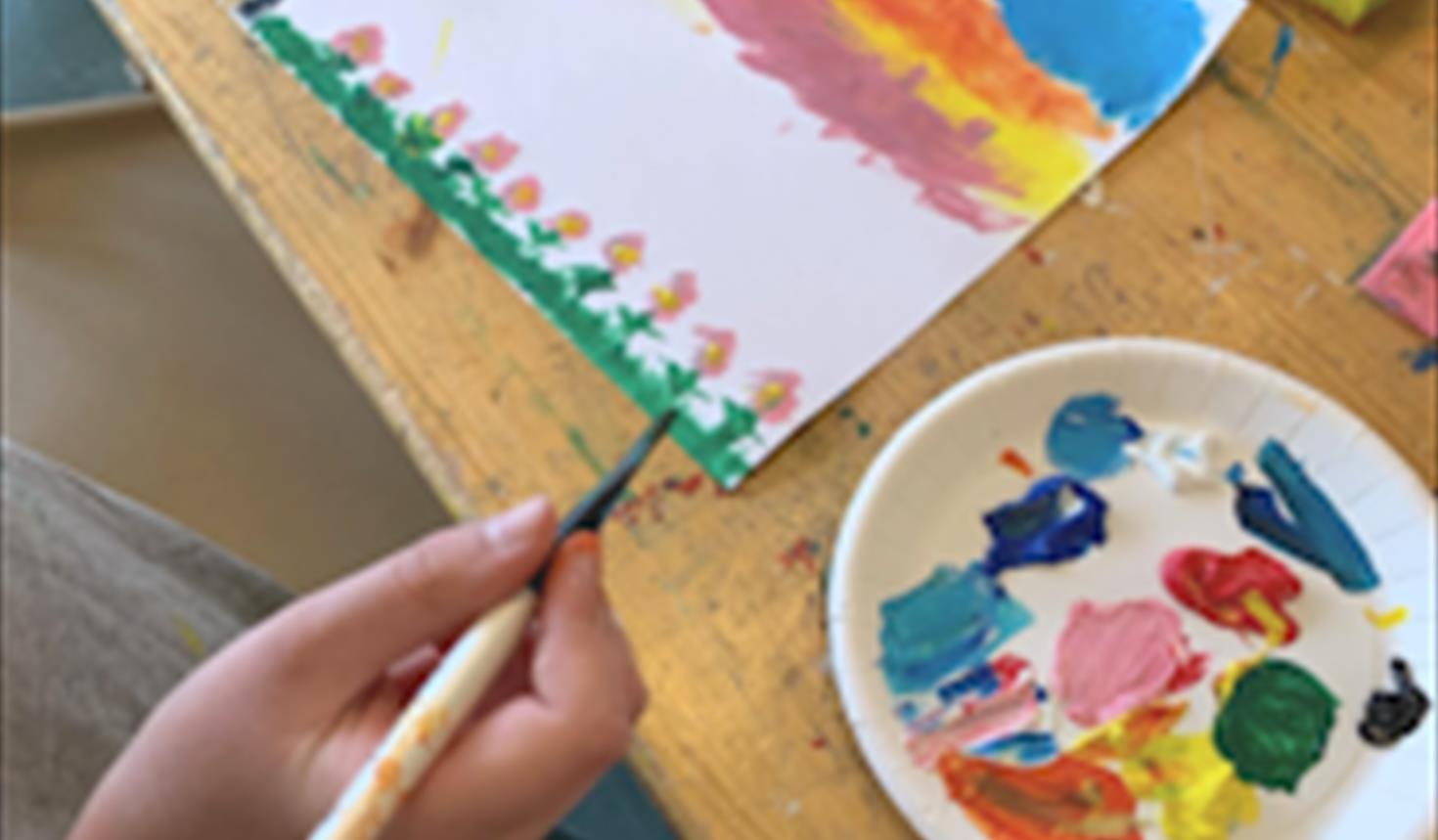 Barnestuggu - Kunstverksted med Kunst og Kaos