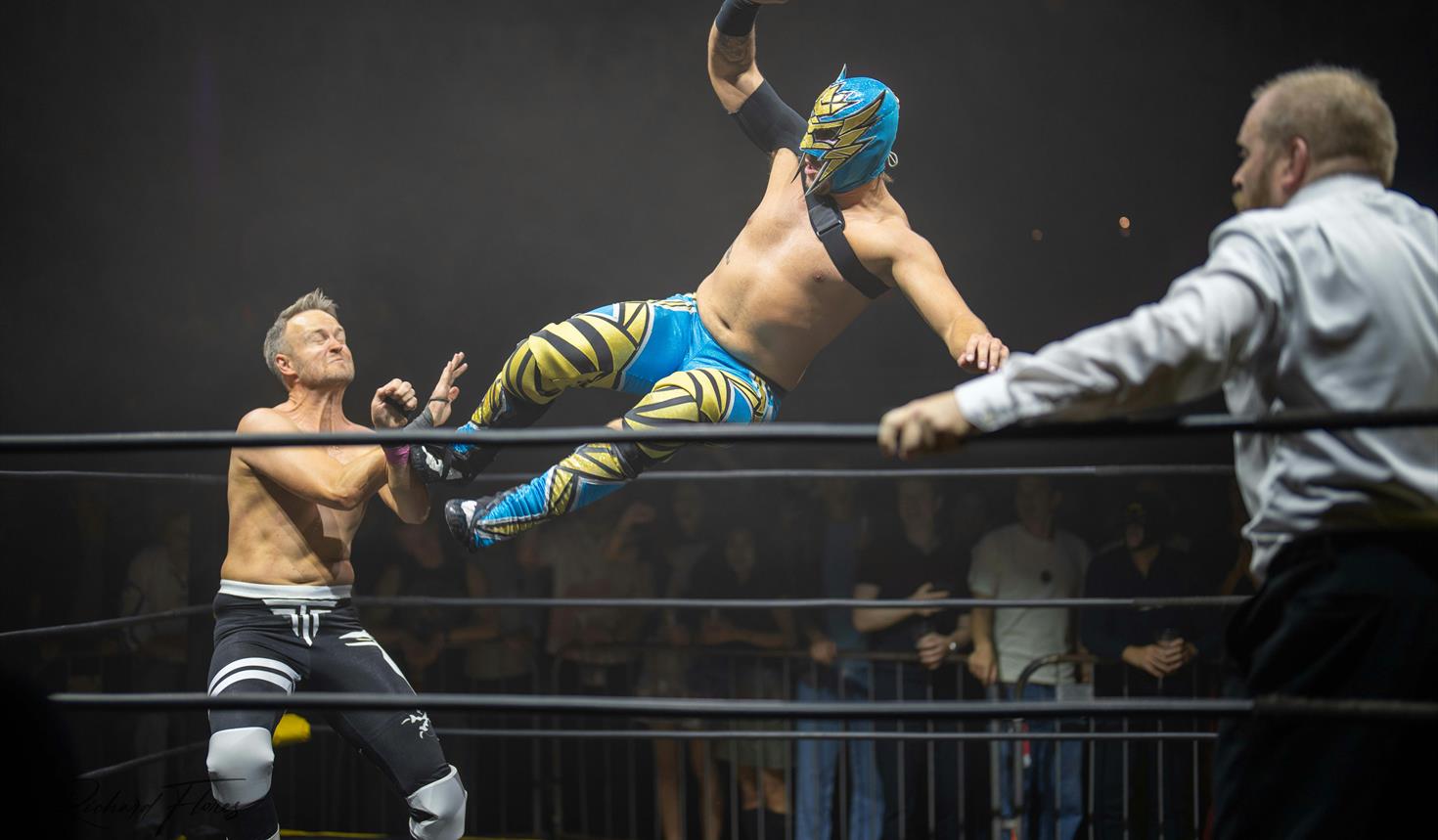 Wrrestlingshow med Norsk Elitewrestling