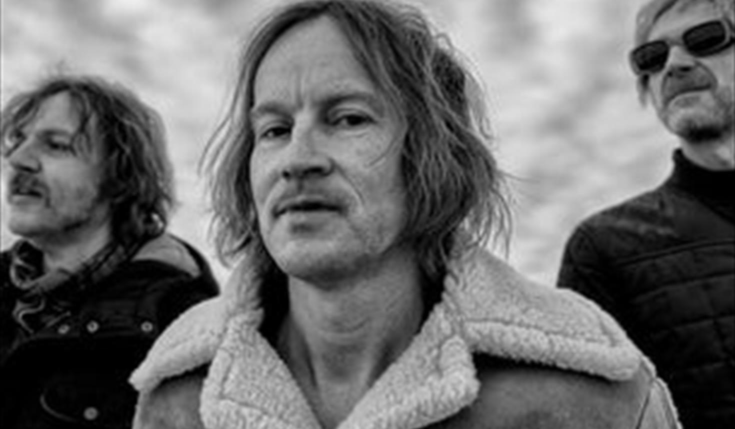 Øystein Greni presenterer BigBang solo – Sommer i bakgården