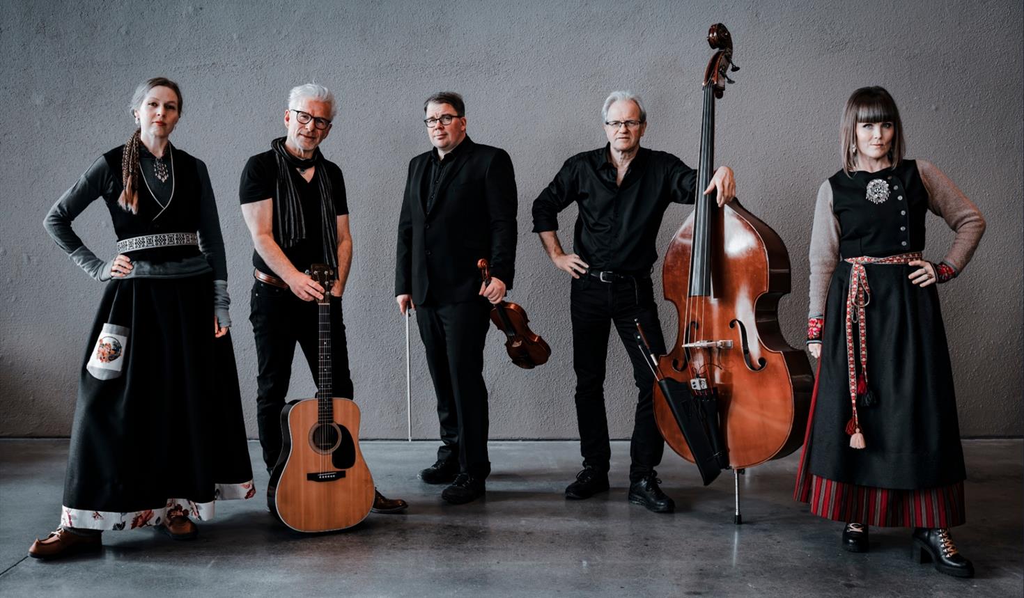 ReiaRo og Terje Husdal med venner