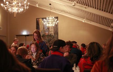 Raasten Rastah: Guevtelen hearskah/Festmiddag