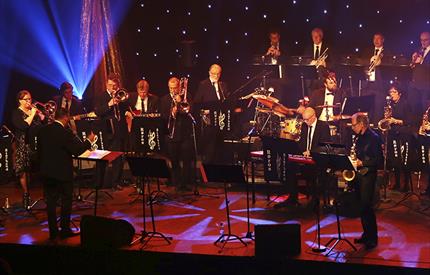 Røros Storband: Fly Me To the Moon XIII