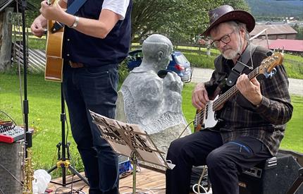 Musikerne i gang